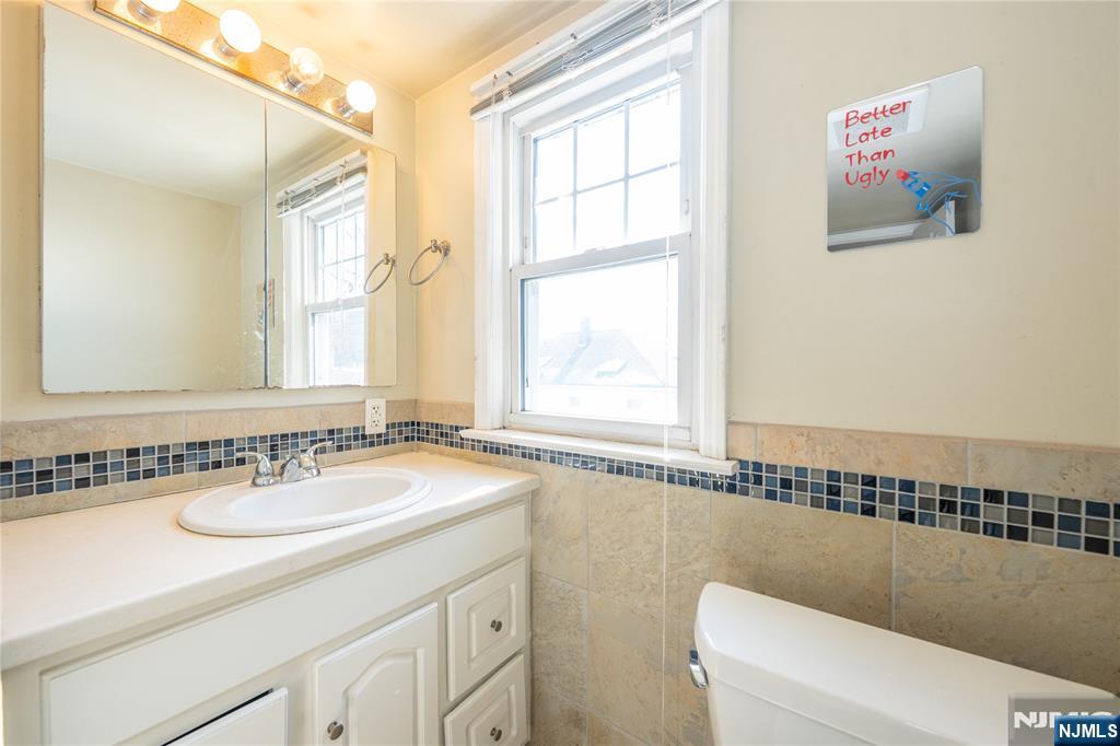 492 North Avenue Wood-Ridge, NJ 07075 - Photo 25 of 31