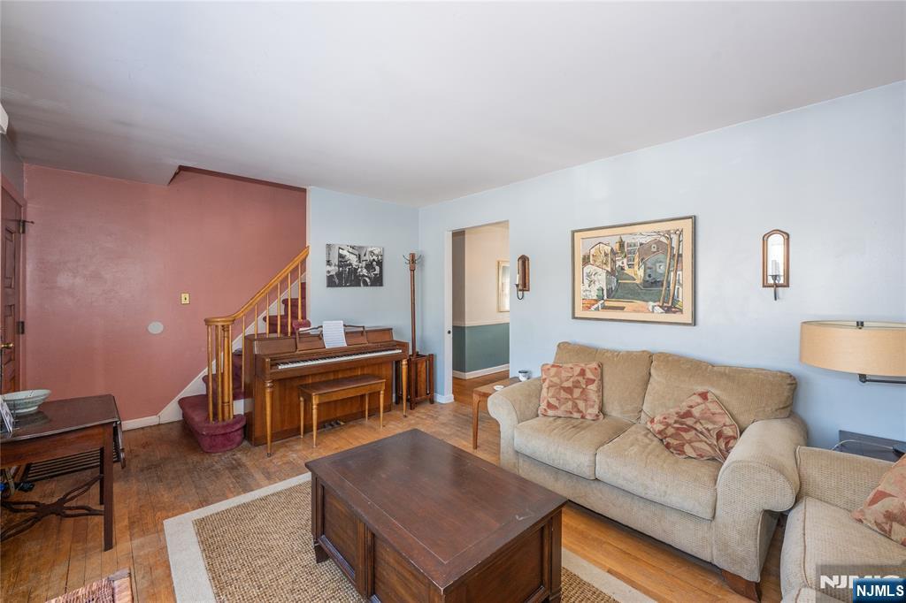 492 North Avenue Wood-Ridge, NJ 07075 - Photo 4 of 31