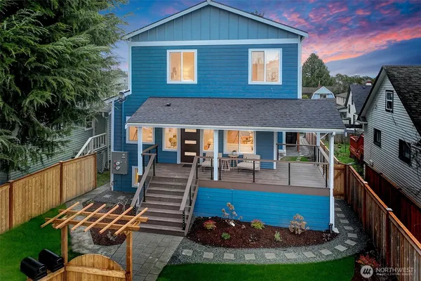 $2,259,000 | 7008 Linden Avenue North, Seattle, WA 98103