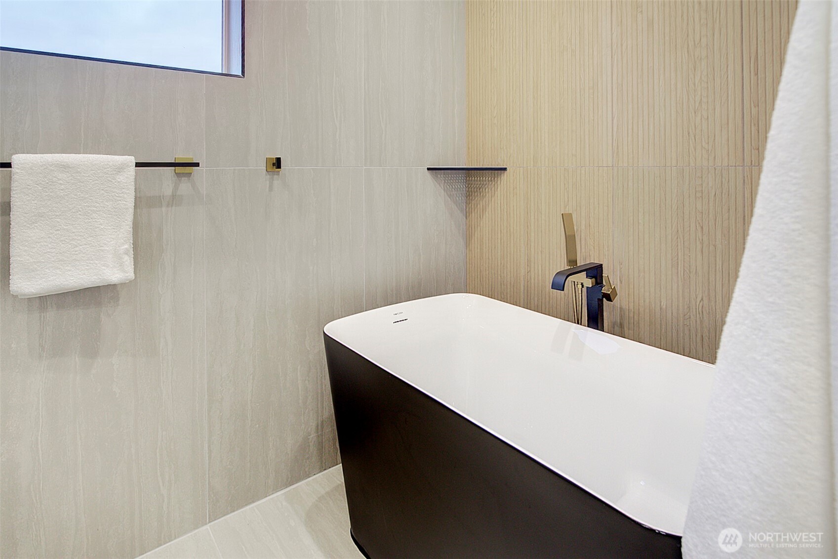 7008 Linden Avenue North Seattle, WA 98103 - Photo 18 of 39 a close up of a wall