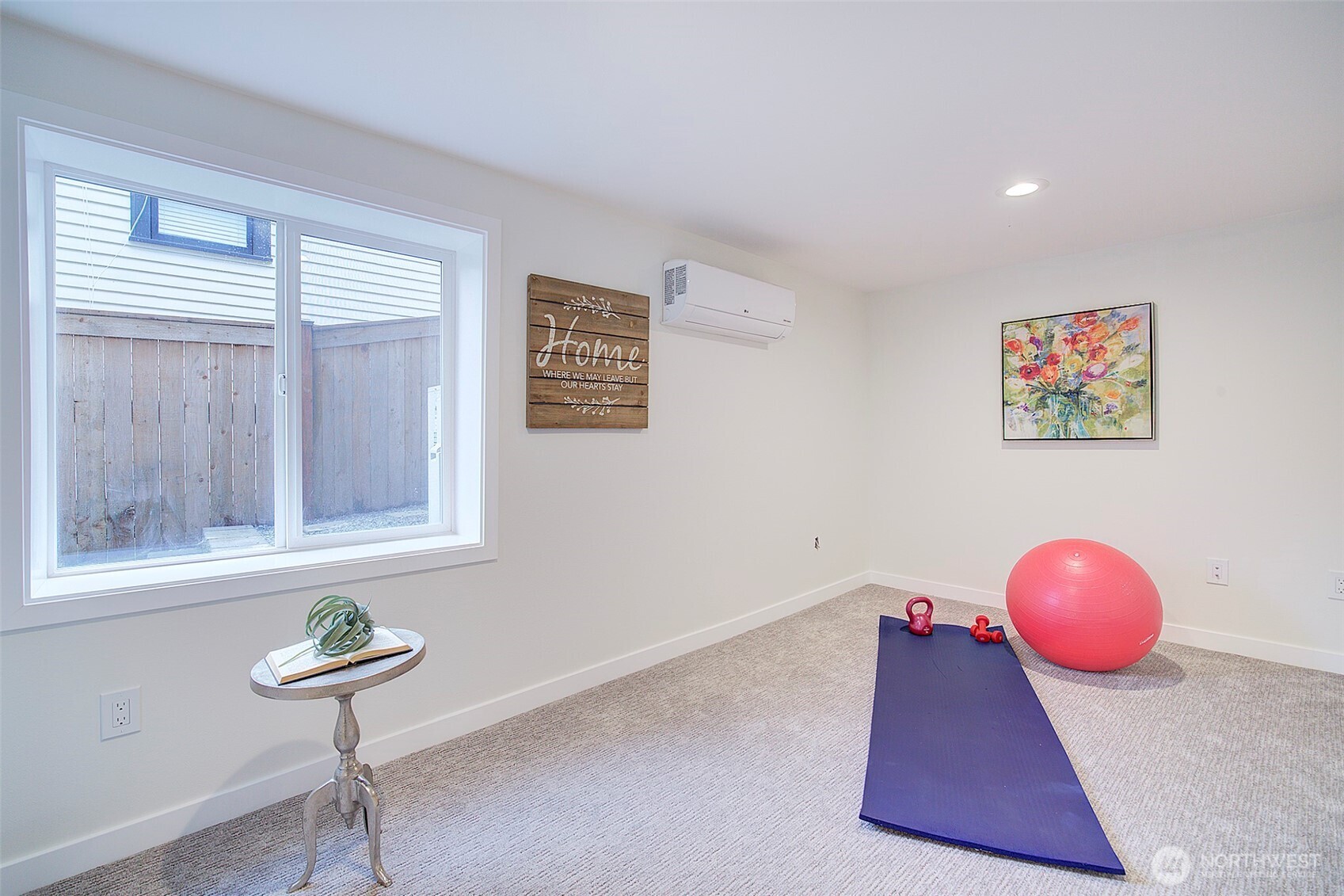 7008 Linden Avenue North Seattle, WA 98103 - Photo 33 of 39 a room with table and chair