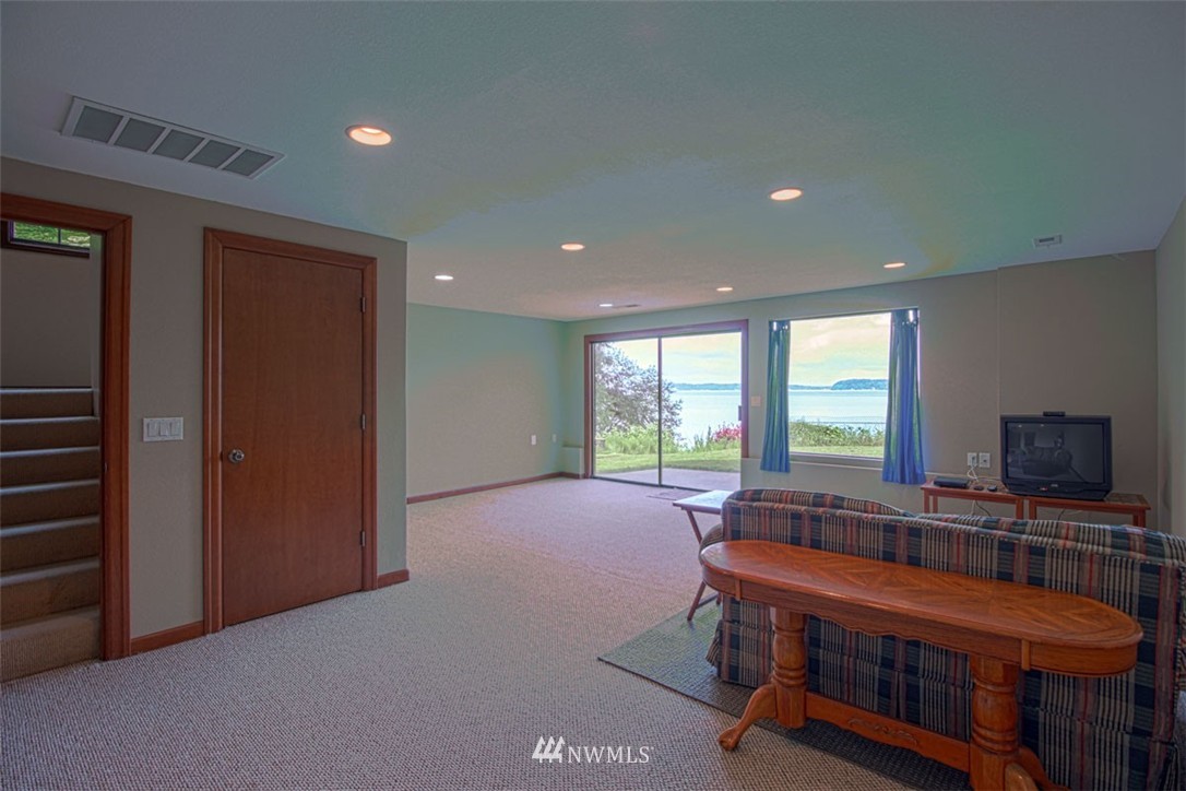 5111 Meridian Road Northeast Olympia, WA 98516 - Photo 23 of 25 Gallery Image 23