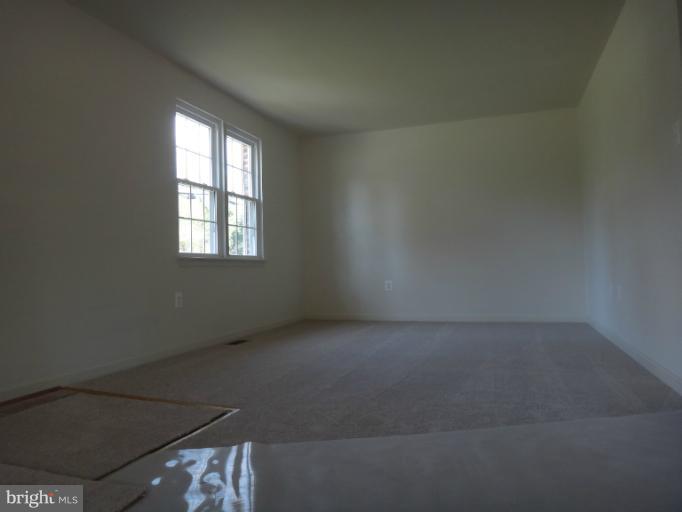 1802 Thomas Road Fort Washington, MD 20744 - Photo 14 of 22 Living Room