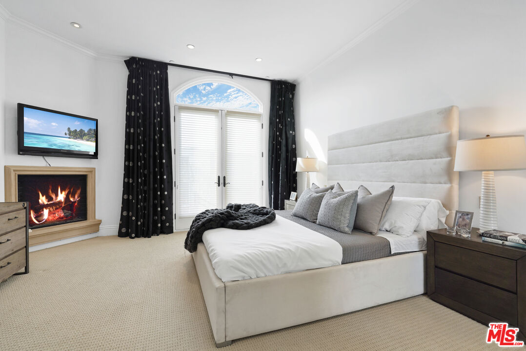 420 South Hamel Road, Unit PH1 Los Angeles, CA 90048 - Photo 19 of 30