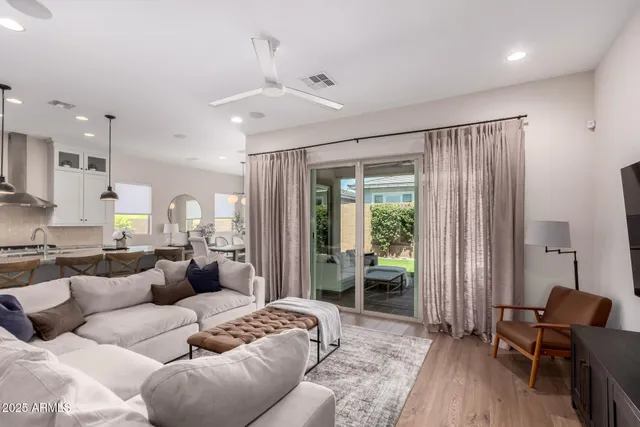 $955,000 | 2830 East Crest Lane, Phoenix, AZ 85050