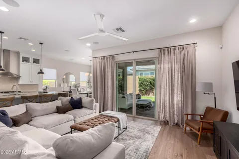 $955,000 | 2830 East Crest Lane, Phoenix, AZ 85050