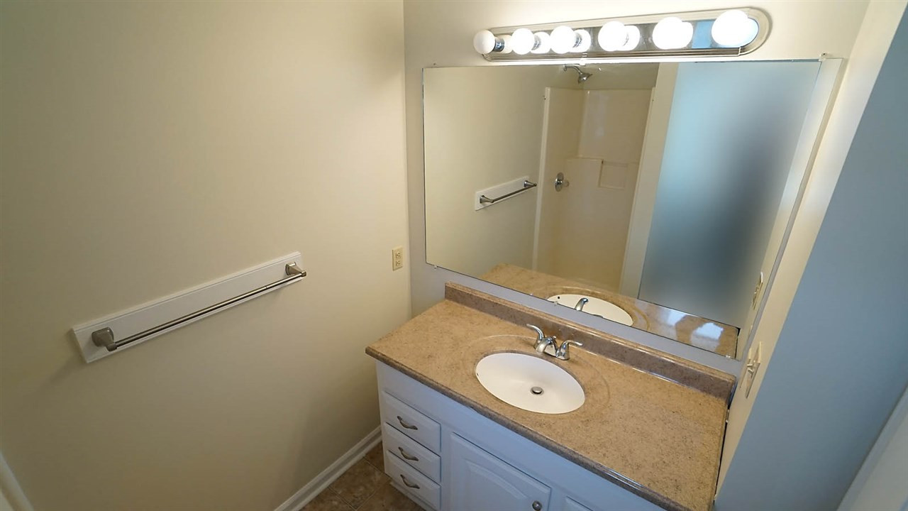 4488 South Shiloh Road Garner, NC 27529 - Photo 15 of 28 Master Bath