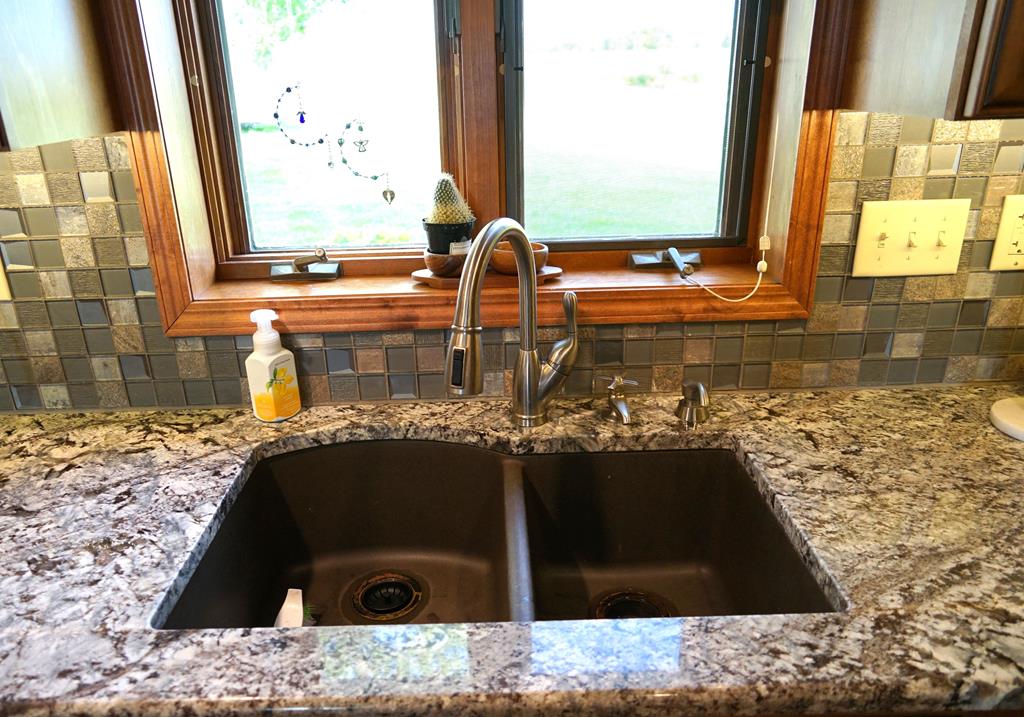 1126 Bayshore Road Brussels, WI 54204 - Photo 11 of 32