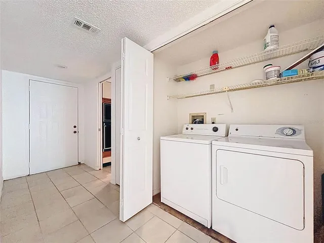 $390,000 | 504 South Florida Avenue, Unit 215, Tarpon Springs, FL 34689