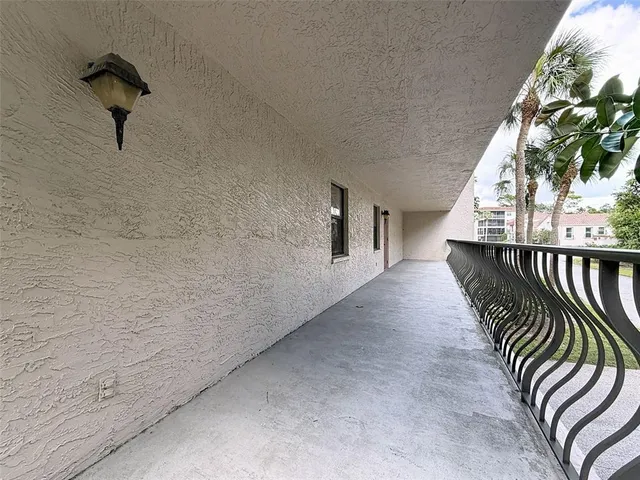 $390,000 | 504 South Florida Avenue, Unit 215, Tarpon Springs, FL 34689