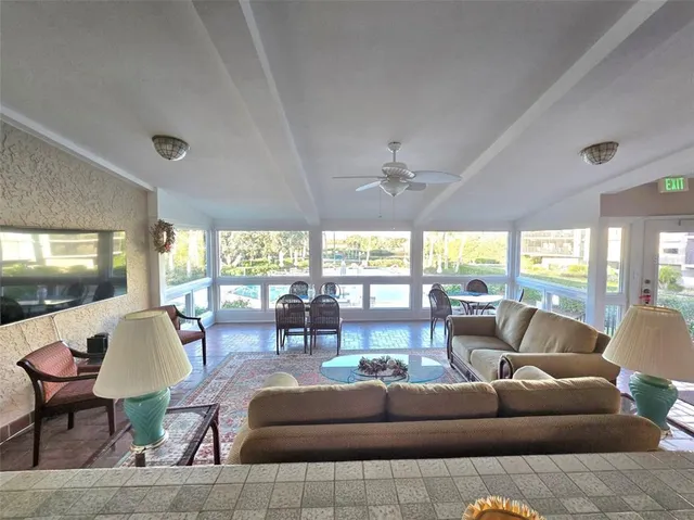 $390,000 | 504 South Florida Avenue, Unit 215, Tarpon Springs, FL 34689