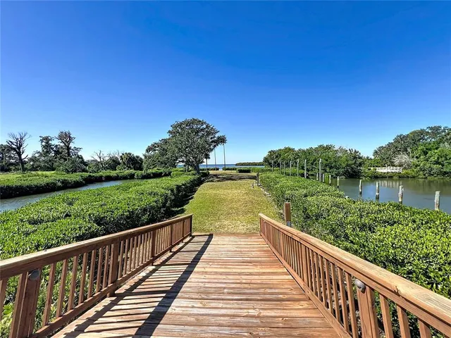 $390,000 | 504 South Florida Avenue, Unit 215, Tarpon Springs, FL 34689