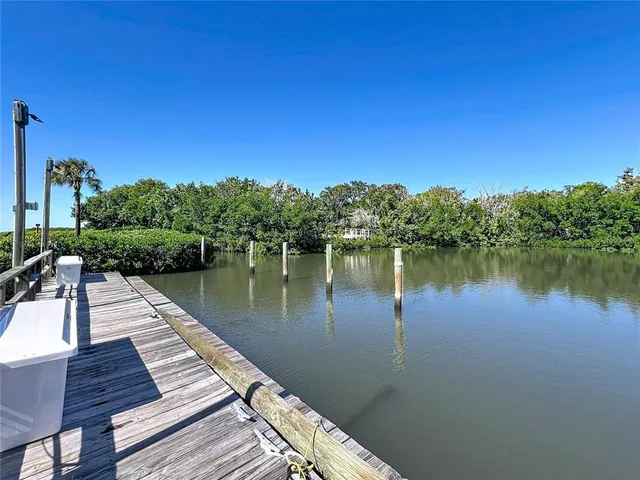 $390,000 | 504 South Florida Avenue, Unit 215, Tarpon Springs, FL 34689