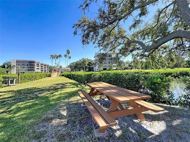 $390,000 | 504 South Florida Avenue, Unit 215, Tarpon Springs, FL 34689