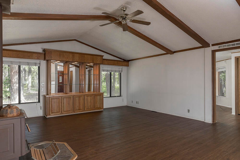 660 East Fork Road Williams, OR 97544 - Photo 12 of 45 12