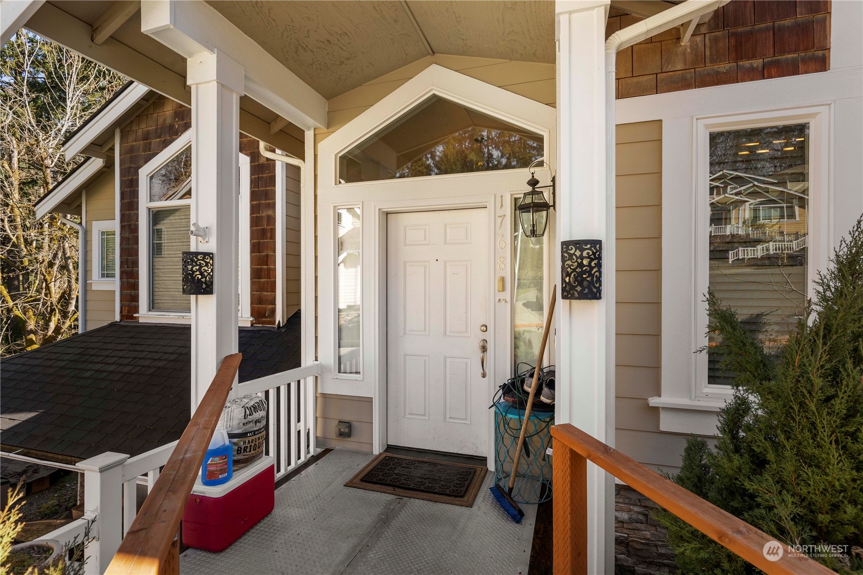 1768 Monroe Avenue Northeast Renton, WA 98056 - Photo 5 of 37