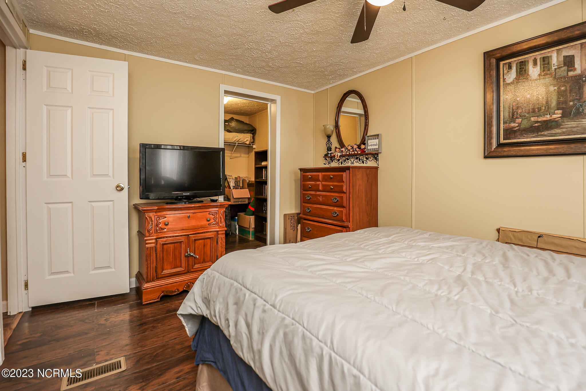 615 Maynard Boulevard Jacksonville, NC 28546 - Photo 28 of 39 Bedroom 3