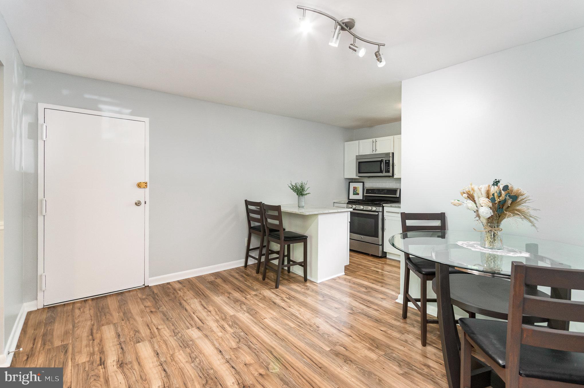 11600 Vantage Hill Road, Unit 11B Reston, VA 20190 - Photo 4 of 30 Gallery Image 4