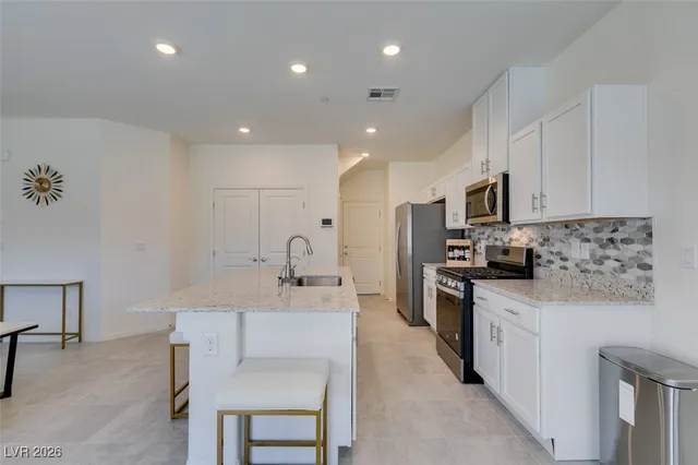 $2,400 | 7107 Alabaster Peak Street, Las Vegas, NV 89166