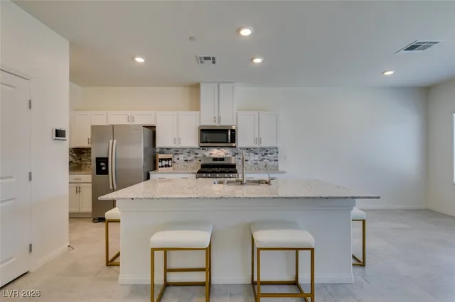 $2,400 | 7107 Alabaster Peak Street, Las Vegas, NV 89166