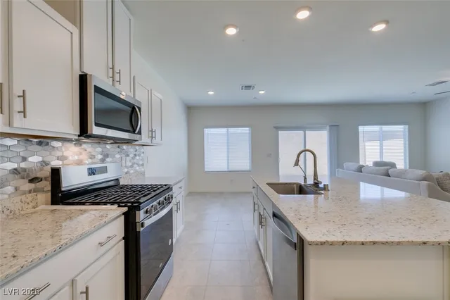 $2,400 | 7107 Alabaster Peak Street, Las Vegas, NV 89166