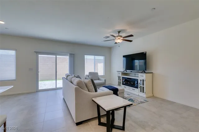 $2,400 | 7107 Alabaster Peak Street, Las Vegas, NV 89166