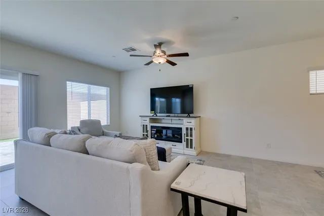 $2,400 | 7107 Alabaster Peak Street, Las Vegas, NV 89166