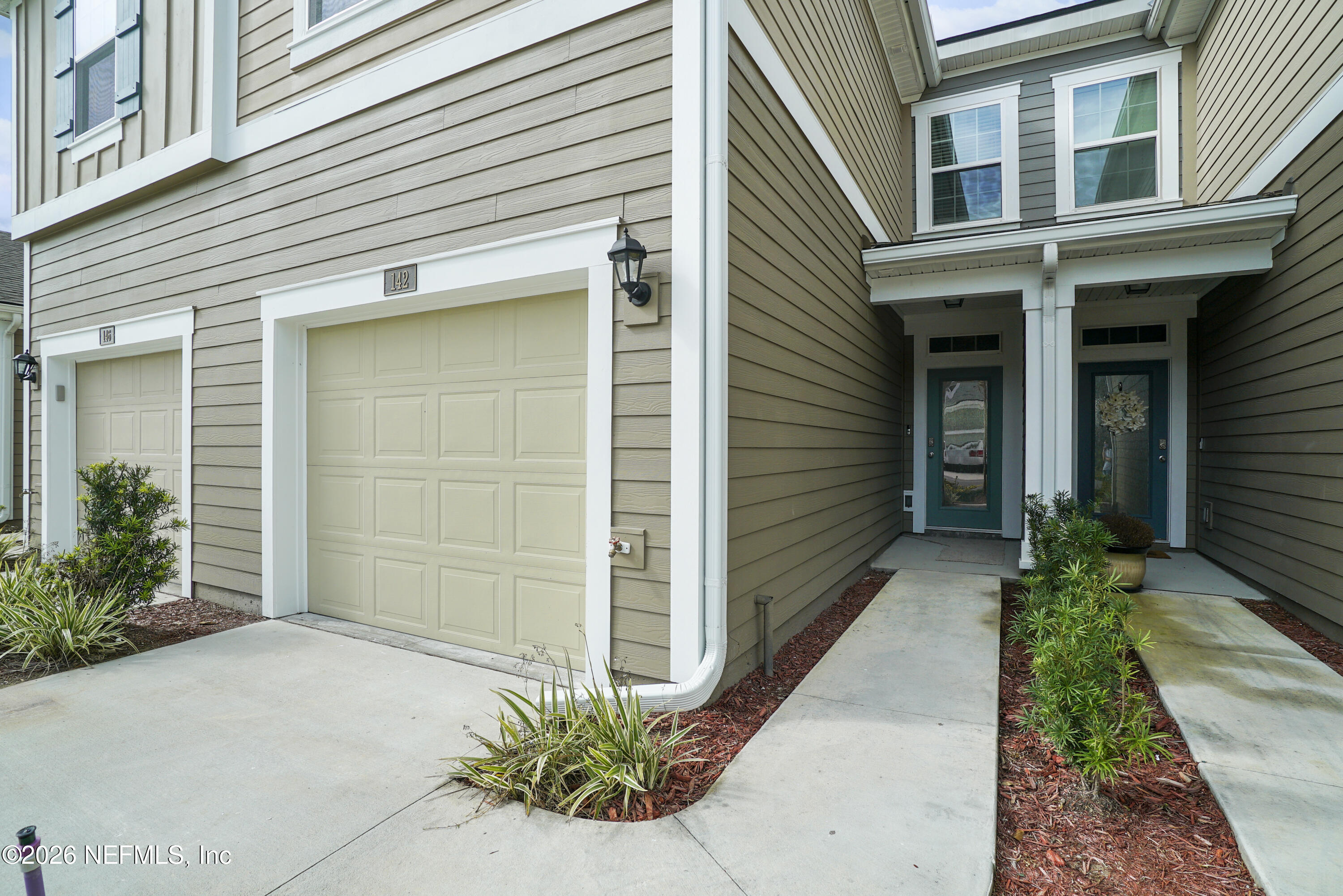 142 Castro Court St. Johns, FL 32259 - Photo 26 of 41 Attached One-Car Garage