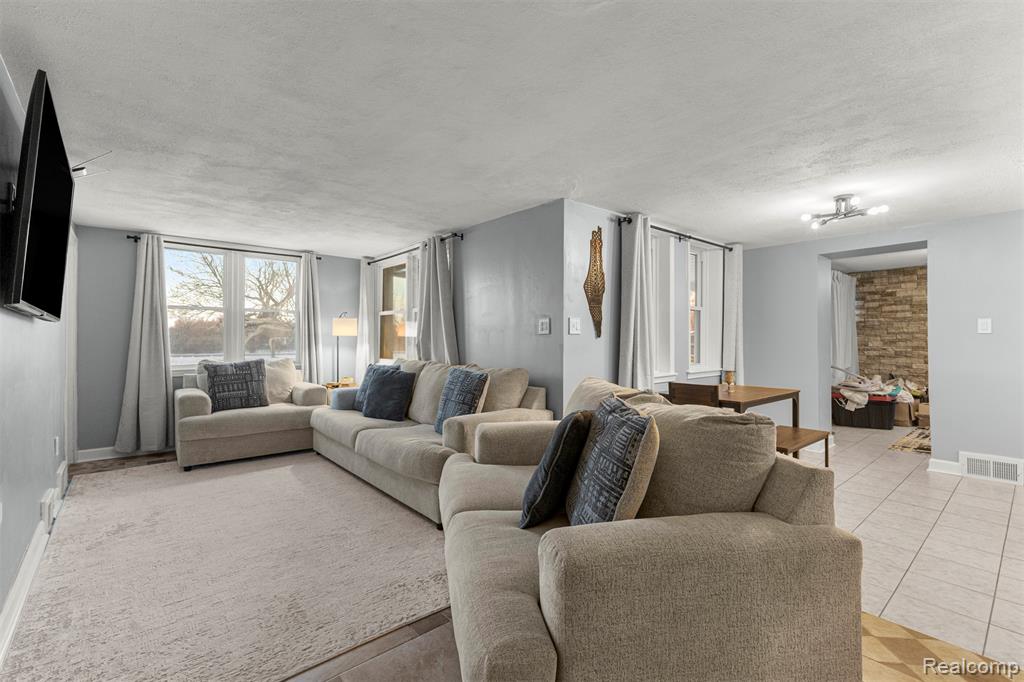50001 Geddes Road Canton, MI 48188 - Photo 23 of 41