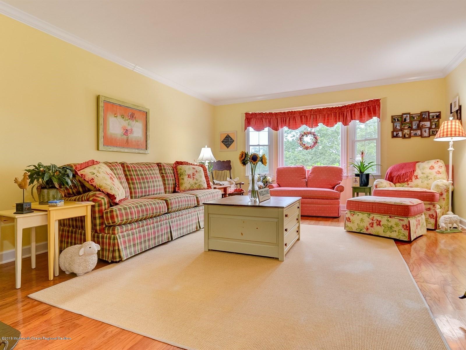 61 Baird Road Millstone Township, NJ 08535 - Photo 14 of 39 016_Living