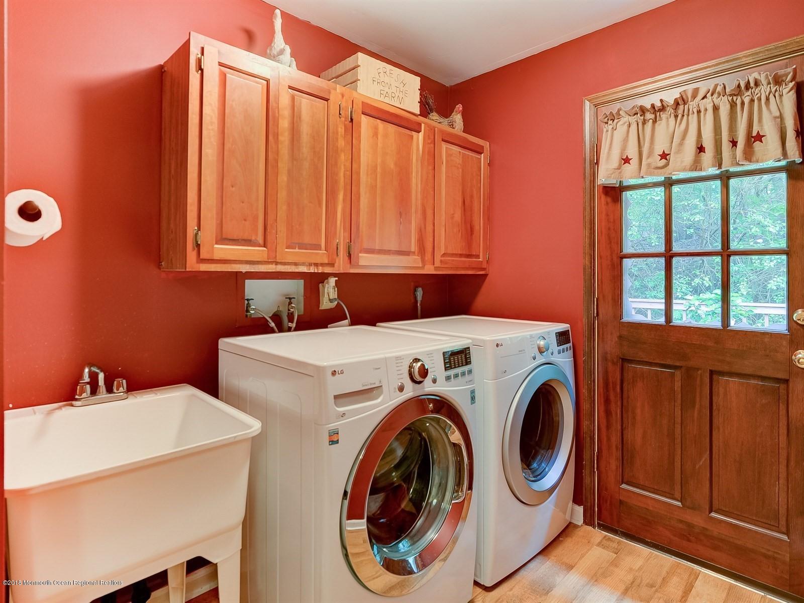 61 Baird Road Millstone Township, NJ 08535 - Photo 33 of 39 035_Laundry