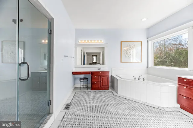 $715,000 | 43336 Lillian Way, Hollywood, MD 20636