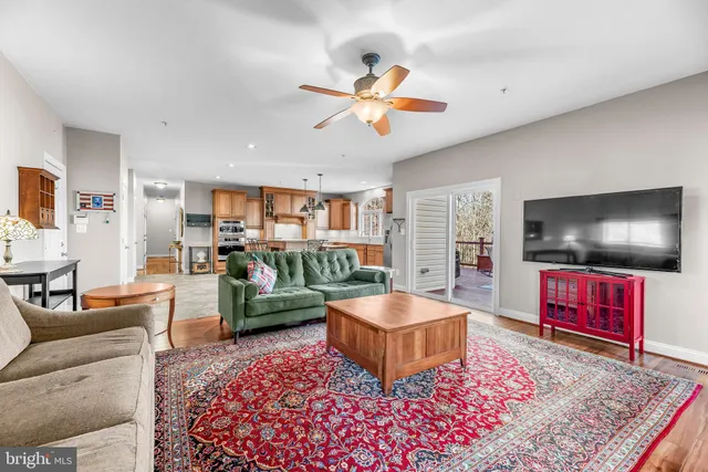 $715,000 | 43336 Lillian Way, Hollywood, MD 20636