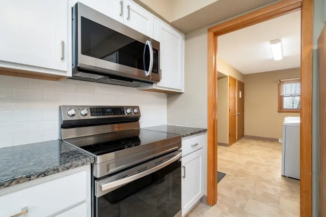 $265,000 | 2209 Edgebrook Drive, Rockford, IL 61107