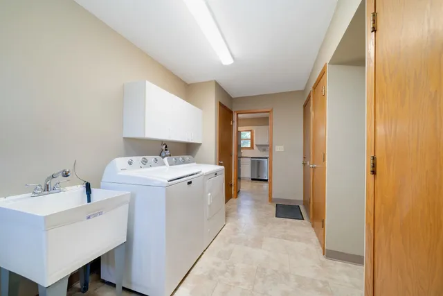 $265,000 | 2209 Edgebrook Drive, Rockford, IL 61107