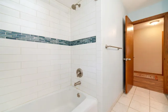 $265,000 | 2209 Edgebrook Drive, Rockford, IL 61107