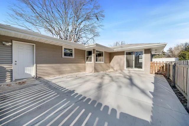 $265,000 | 2209 Edgebrook Drive, Rockford, IL 61107