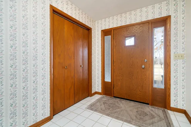 $265,000 | 2209 Edgebrook Drive, Rockford, IL 61107