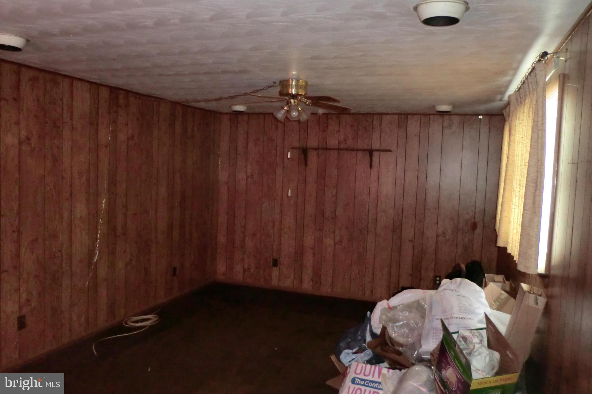 1303 East Beech Road Sterling, VA 20164 - Photo 3 of 14 Interior (General)