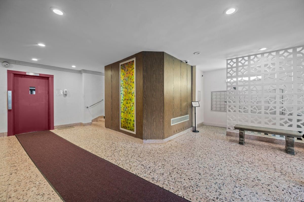 600 Locust Street, Unit 2J Mount Vernon, NY 10552 - Photo 14 of 18 a view of an empty room with a gallery