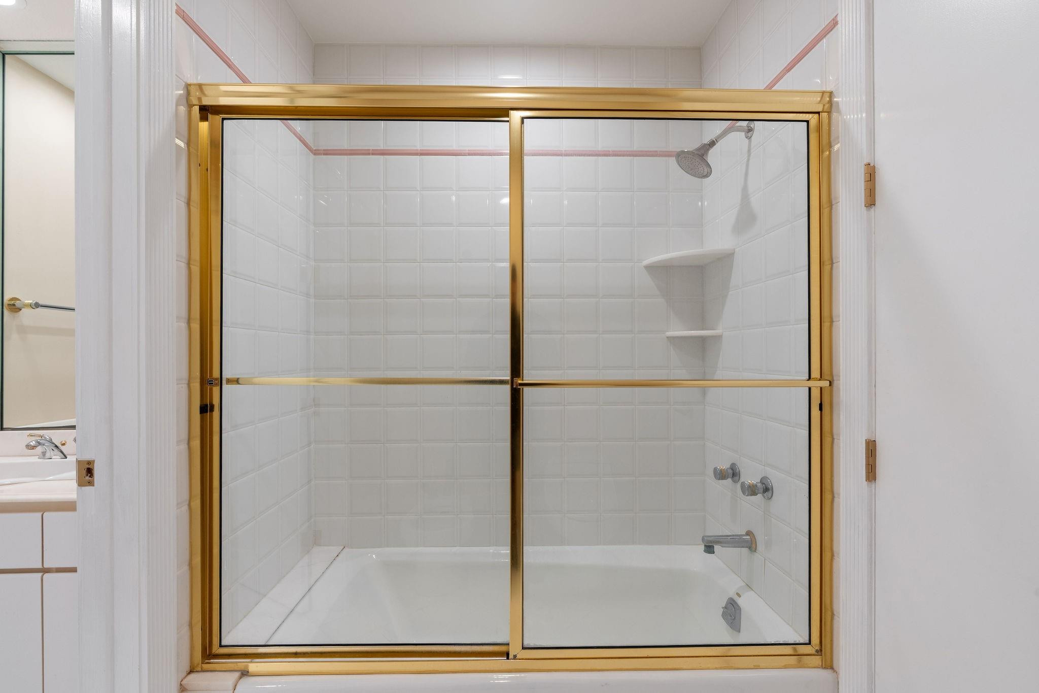 14641 Mustang Trail Southwest Ranches, FL 33330 - Photo 52 of 94 TUB/SHOWER