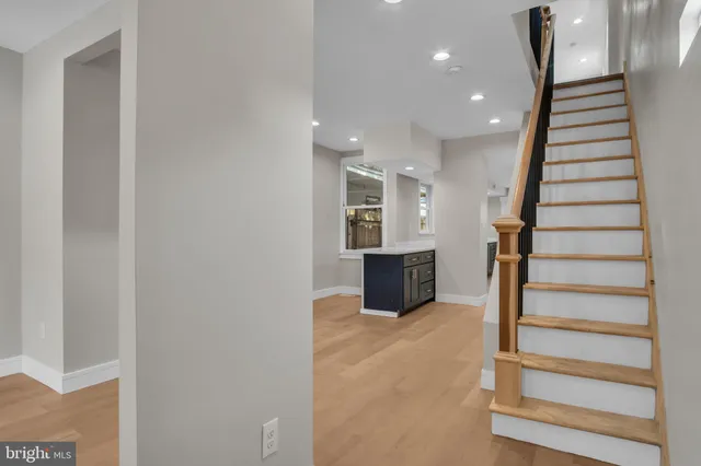 a view of entryway and hall