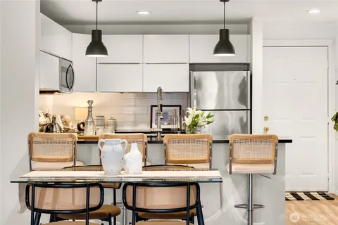 $399,302 | 2250 Northwest 58th Street, Unit 302, Seattle, WA 98107