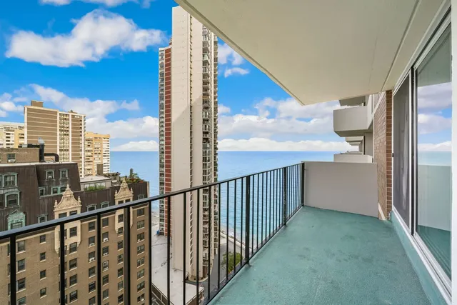 $339,997 | 6033 North Sheridan Road, Unit 19K, Chicago, IL 60660