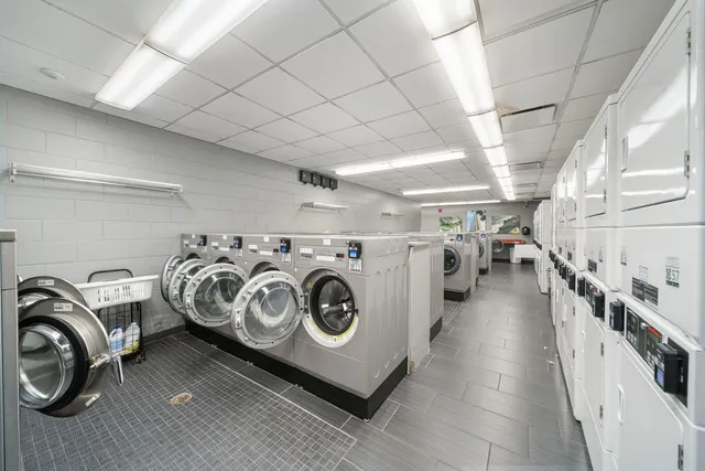 $339,997 | 6033 North Sheridan Road, Unit 19K, Chicago, IL 60660