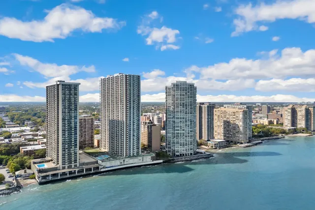 $339,997 | 6033 North Sheridan Road, Unit 19K, Chicago, IL 60660