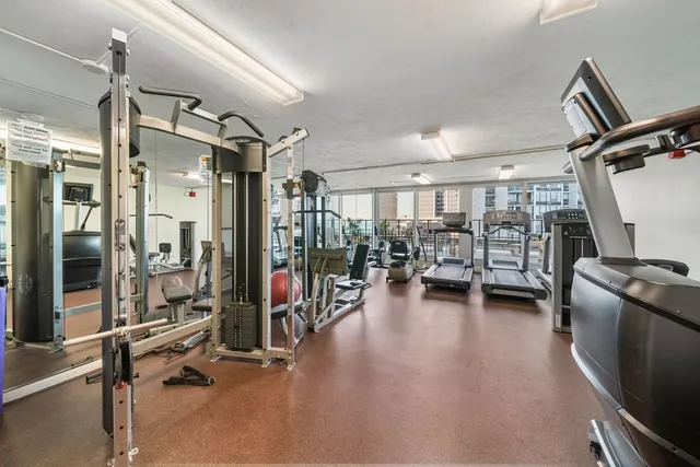 $339,997 | 6033 North Sheridan Road, Unit 19K, Chicago, IL 60660