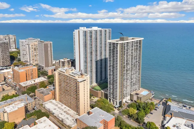 $339,997 | 6033 North Sheridan Road, Unit 19K, Chicago, IL 60660