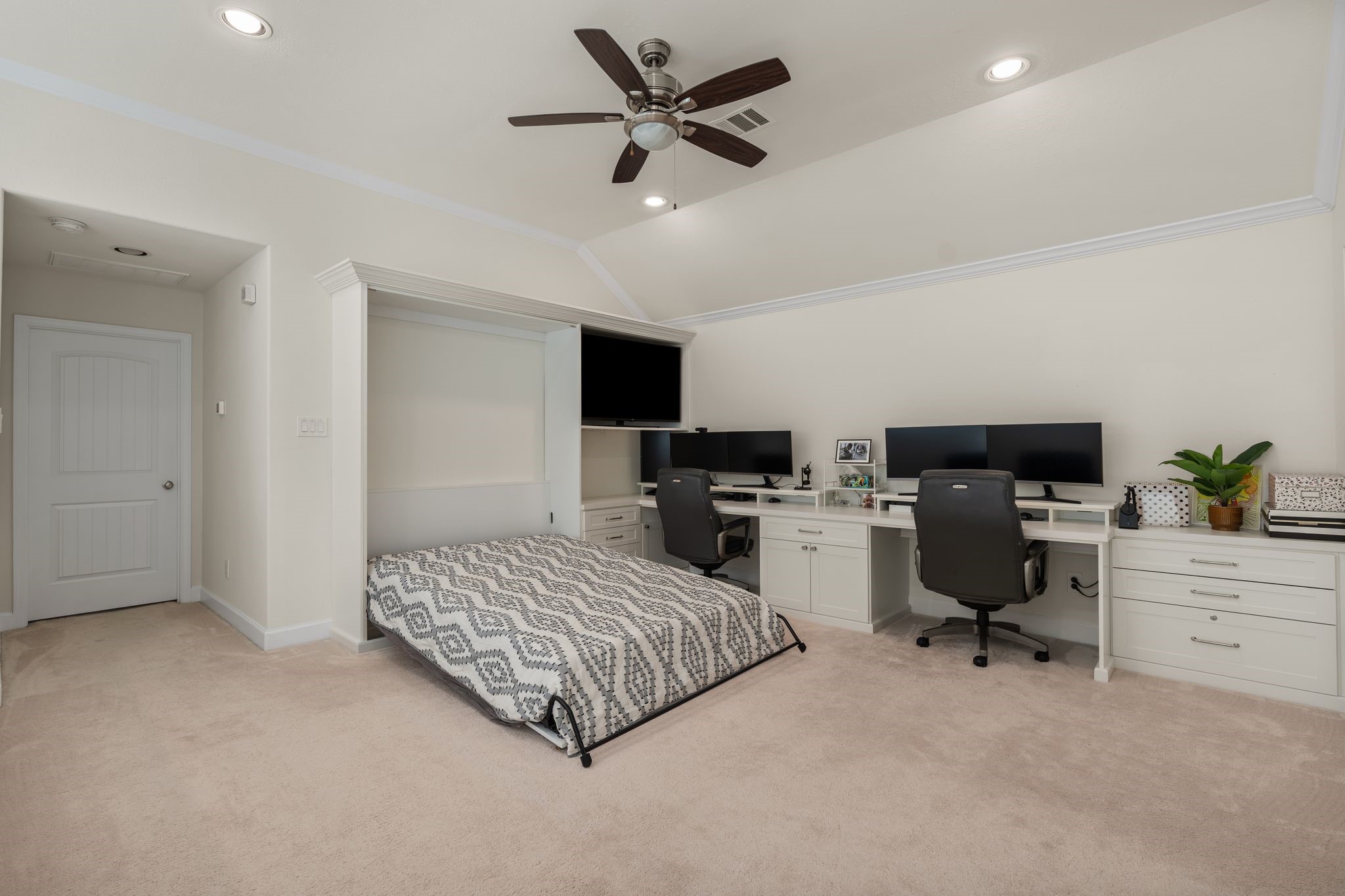 5230 Darling Street Houston, TX 77007 - Photo 17 of 34 The Murphy bed is the perfect solution for the occasional time you need an extra bed for visitors!.