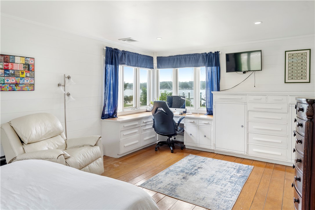 9 Shore Drive Warren, RI 02885 - Photo 17 of 36